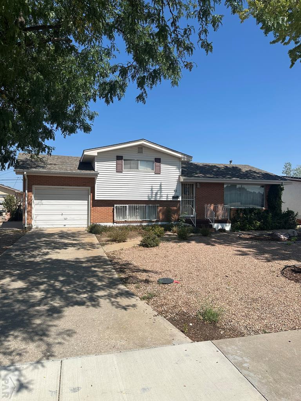 61 Drake St, Pueblo, CO 81005