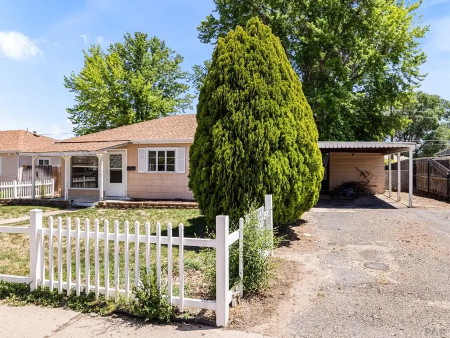 2610 Azalea St, Pueblo, CO 81005 - #2