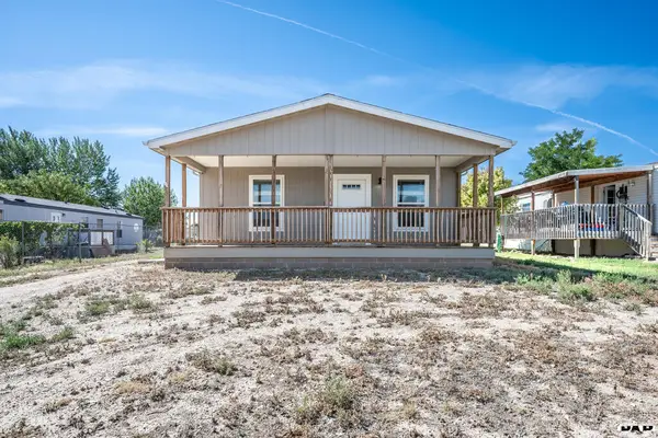 240 E Dawnview Dr, Pueblo, CO 81007