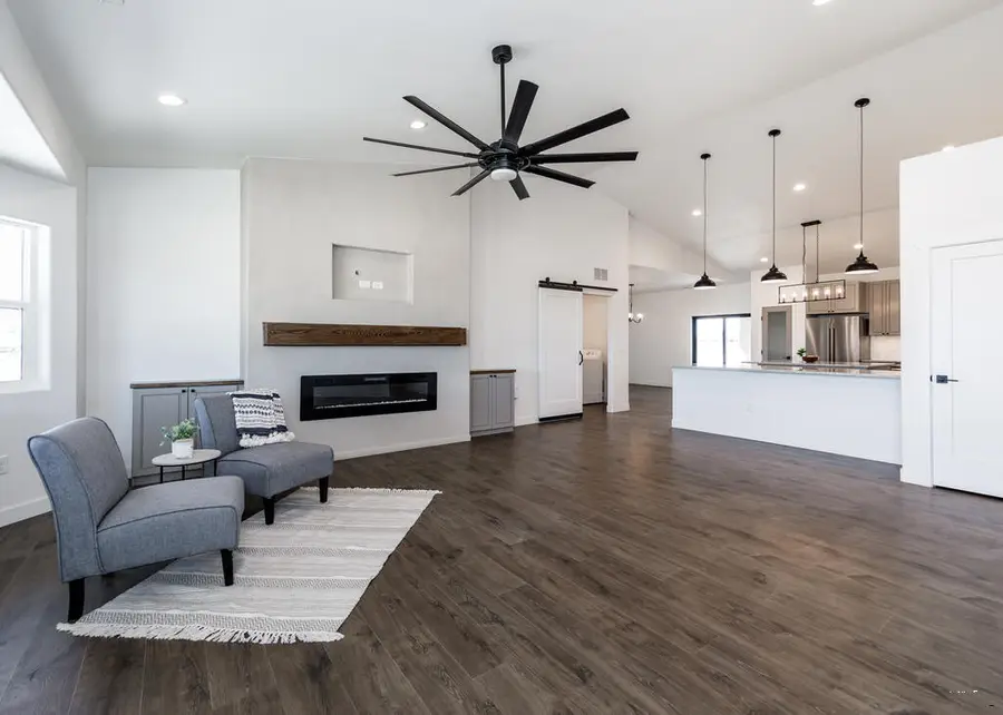 307 N Lyons Dr, Pueblo, CO 81007 - #3