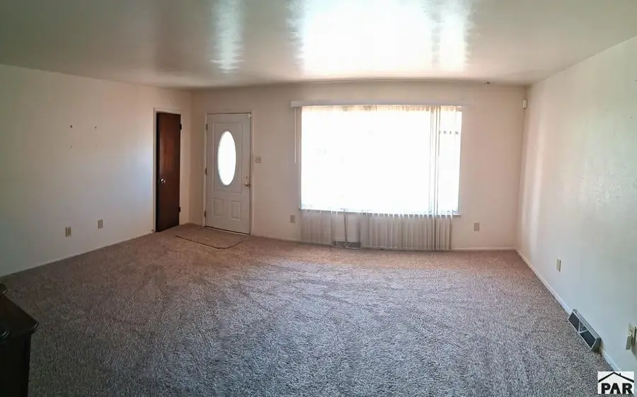 137 Fordham Circle, Pueblo, CO 81005 - #3