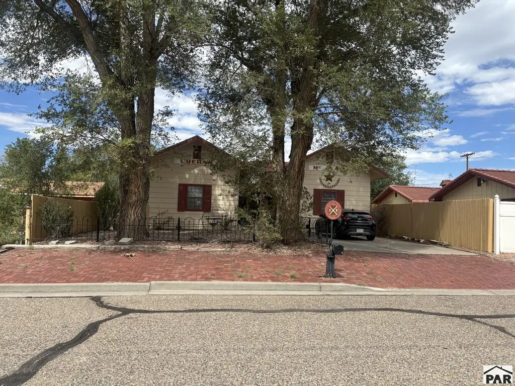 1213 E 4th St, La Junta, CO 81050 - #1