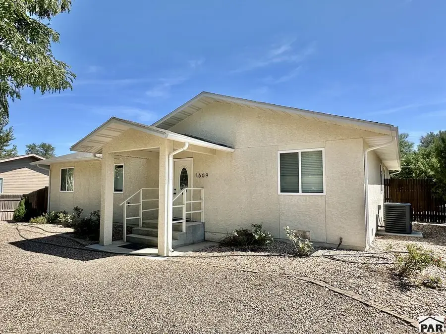 1609 S 13th St, Lamar, CO 81052 - #3