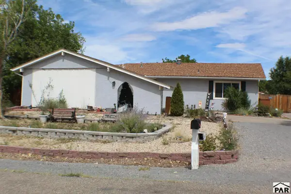 321 W Birdie Dr, Pueblo, CO 81007