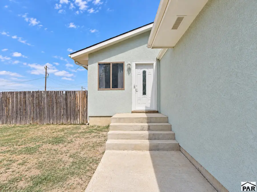 1819 W 22nd St, Pueblo, CO 81003 - #3