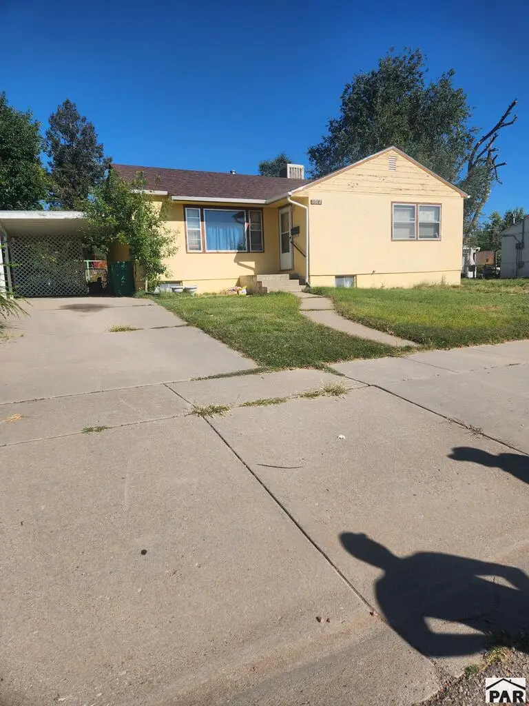1514 Horseshoe Dr, Pueblo, CO 81001 - #1