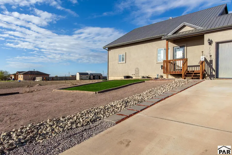 1293 N Sandstone Ln, Pueblo, CO 81007 - #3