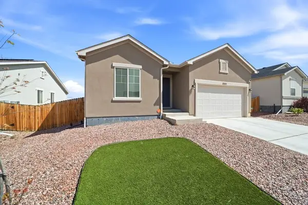 2213 Sunrise Ln, Pueblo, CO 81008