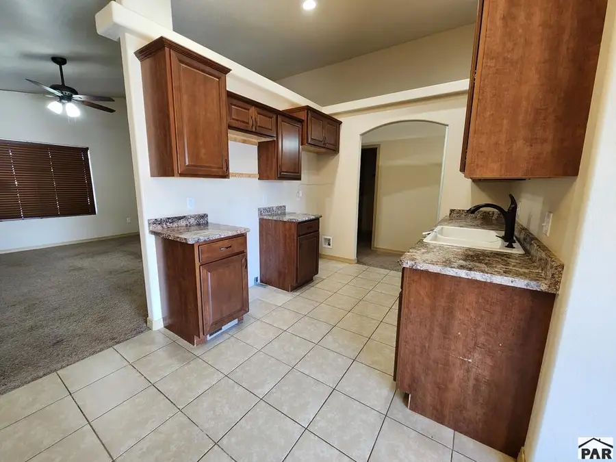 2306 Cliffmoor Ln, Pueblo, CO 81008 - #3