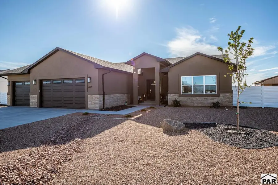 787 N Edgewater Dr, Pueblo West, CO 81007 - #3
