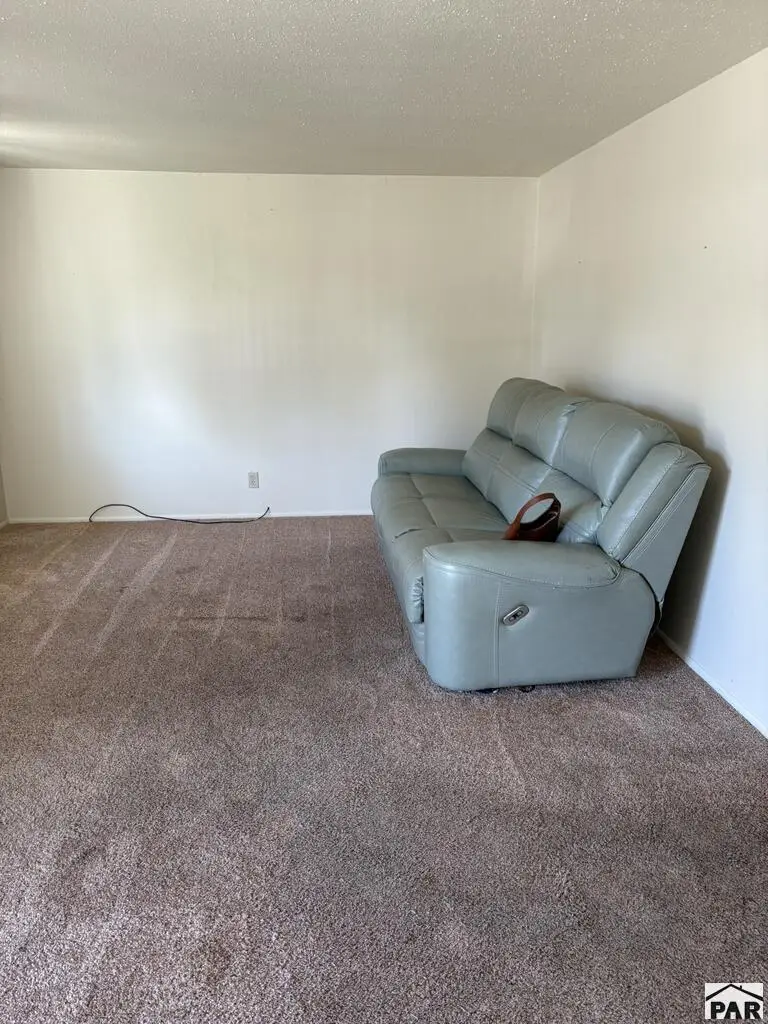 1620 Iroquois Rd, Pueblo, CO 81001 - #3