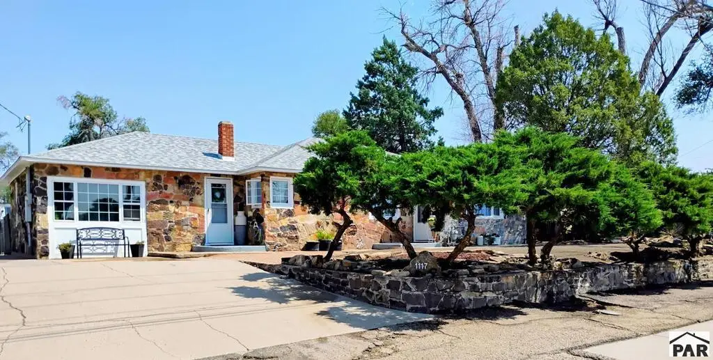 1117 E 6th St, La Junta, CO 81050 - #1