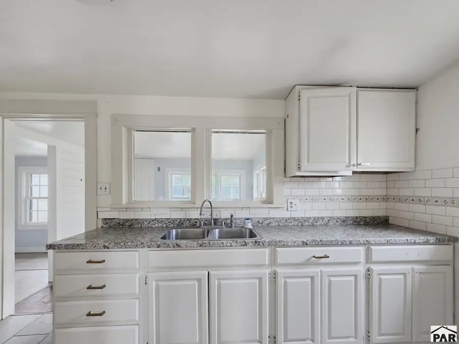 708 Willow Ave, Rocky Ford, CO 81067 - #3