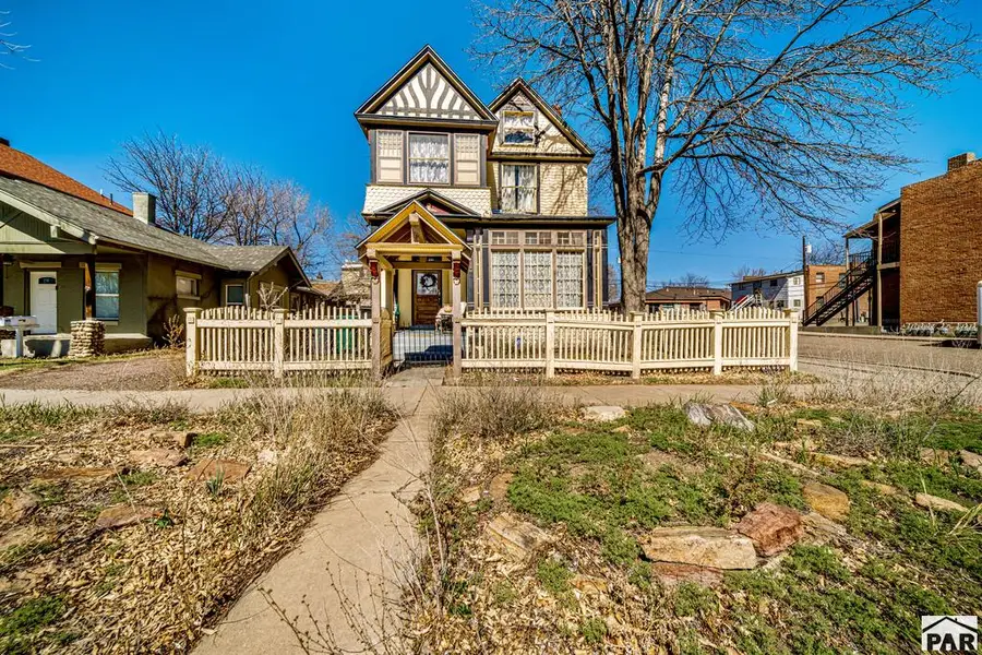 417 W 11th St, Pueblo, CO 81003 - #2
