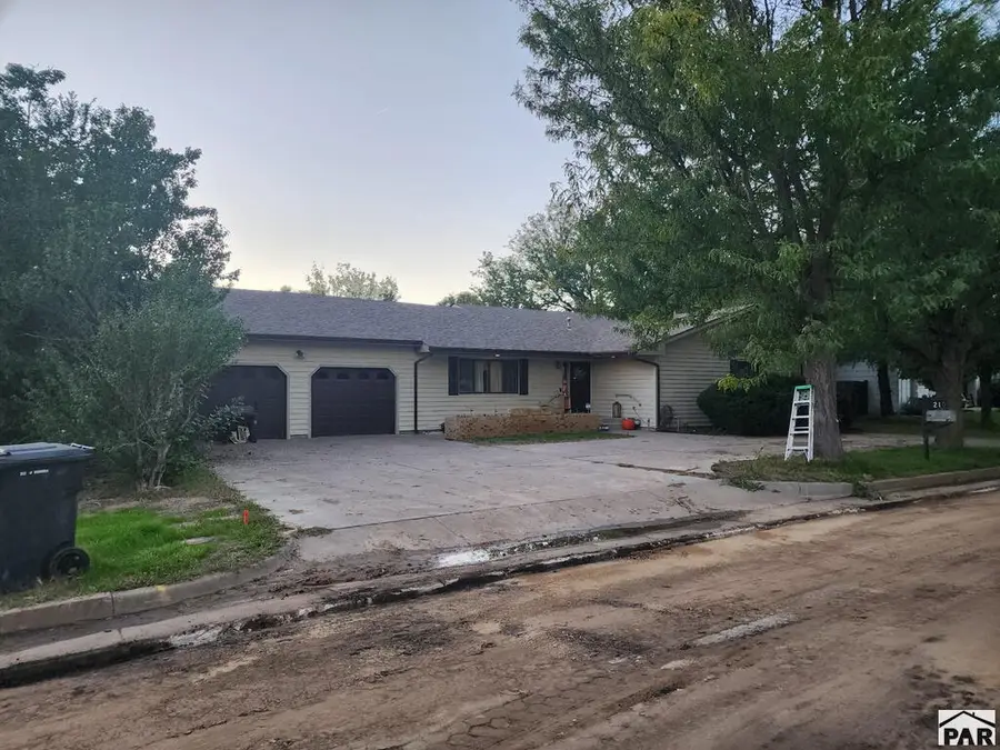 209 and 210 Willow Valley Dr, Lamar, CO 81052 - #2