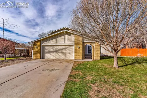 7 Kingsbridge Place, Pueblo, CO 81001