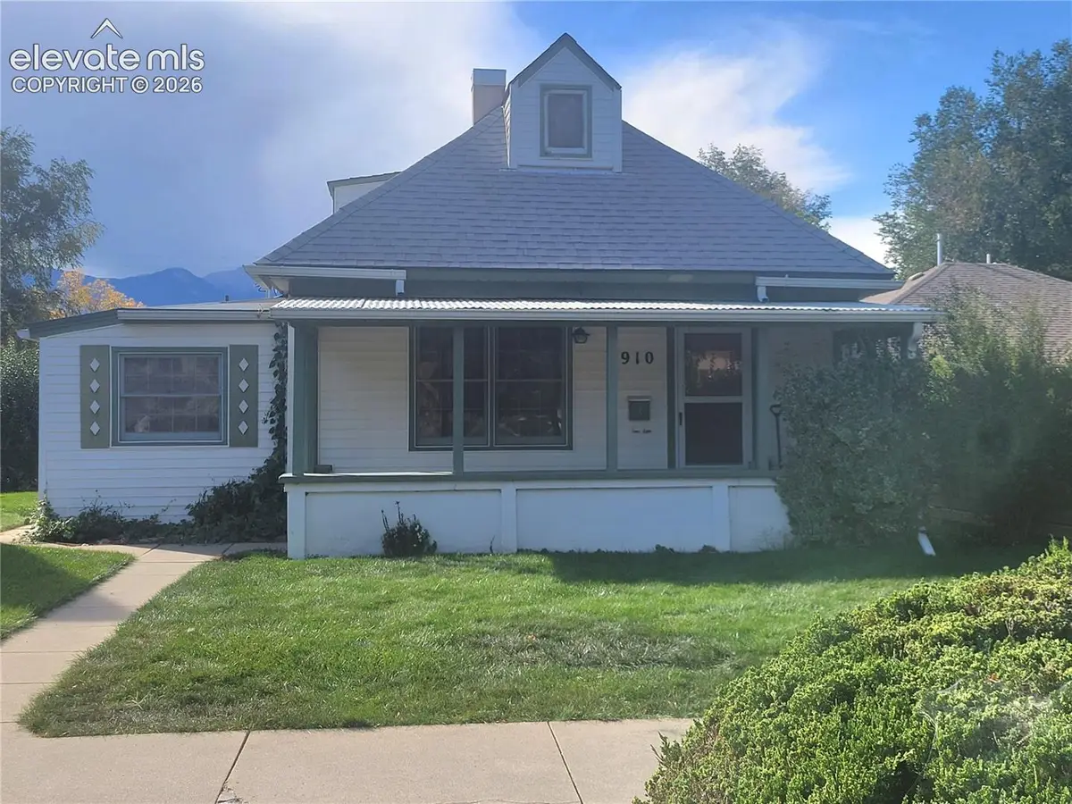 910 N Cedar Street, Colorado Springs, CO 80903 - #1