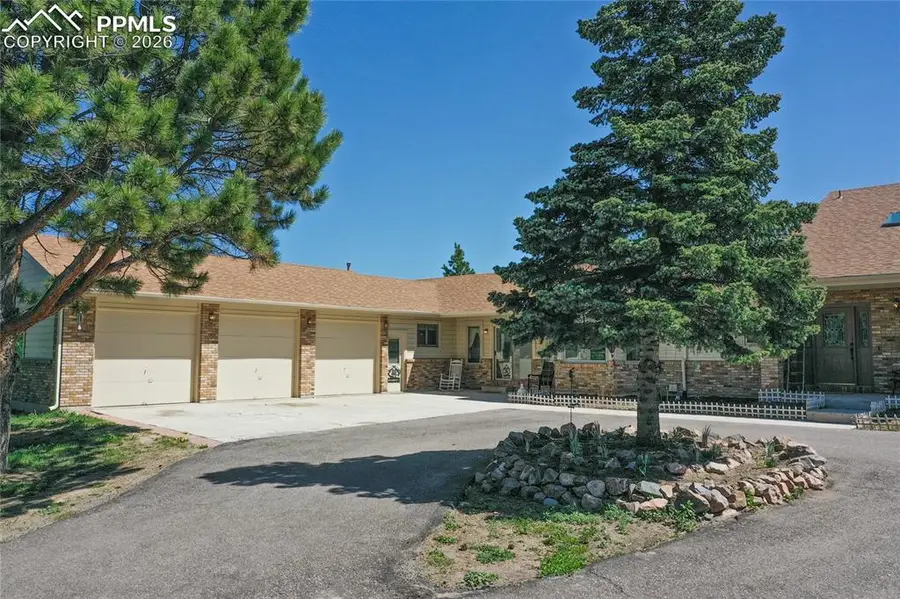 390 E Stirrup Trail, Monument, CO 80132 - #2