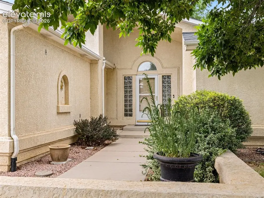 10 Brave Eagle Court, Pueblo, CO 81001 - #2