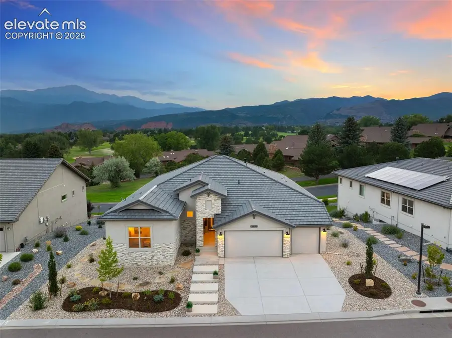 3356 Skywatch Heights, Colorado Springs, CO 80904 - #2