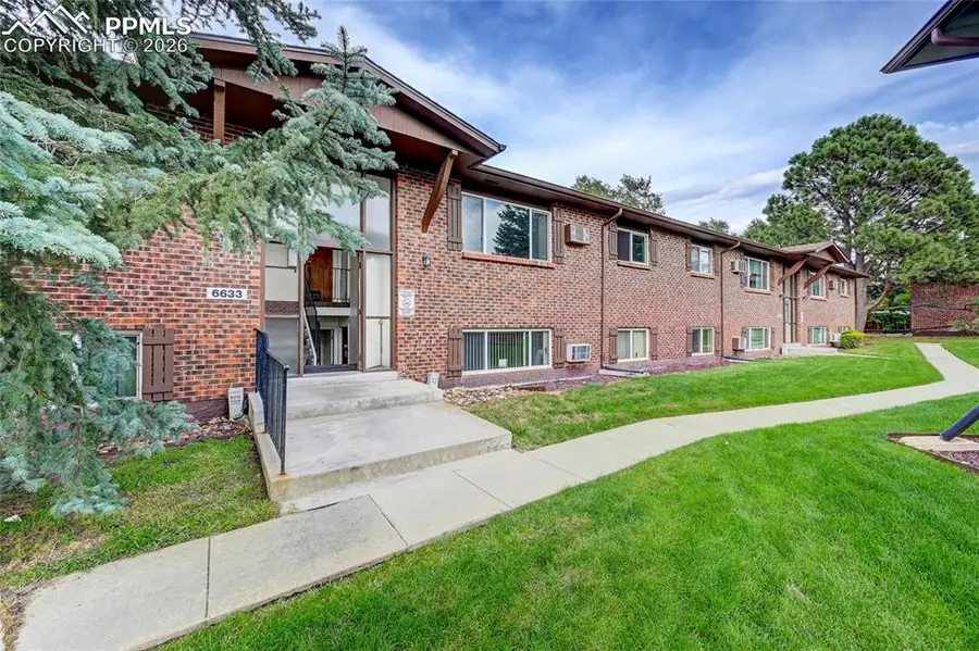 6633 W Dublin Loop #4, Colorado Springs, CO 80918 - Image #2