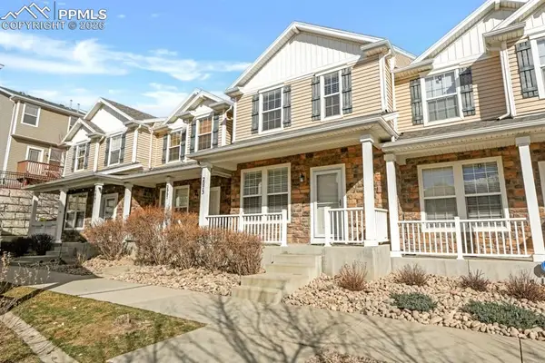 2073 Squawbush Ridge Grove, Colorado Springs, CO 80910