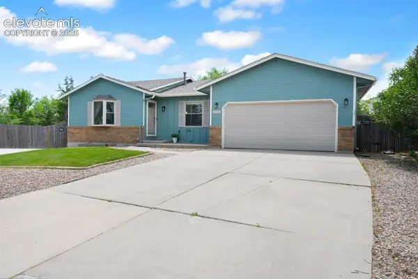 6985 Blue River Way, Colorado Springs, CO 80911