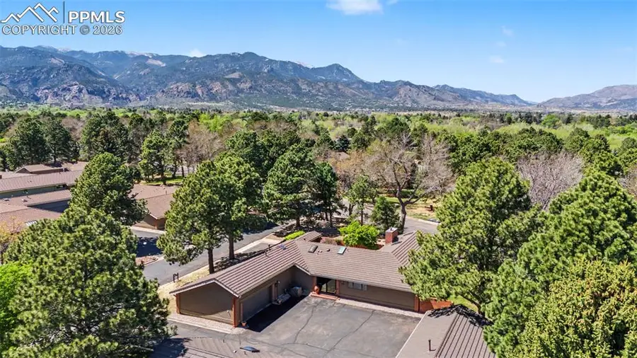 2725 Fox Grove Court, Colorado Springs, CO 80906 - #3