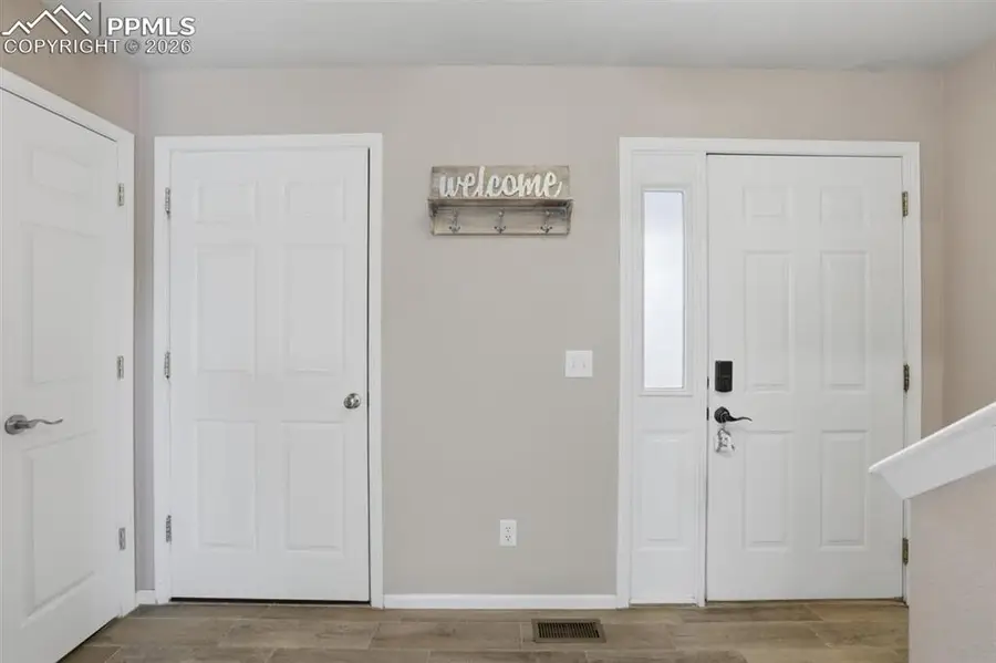 3147 Hearthridge Circle, Colorado Springs, CO 80918 - Image #3