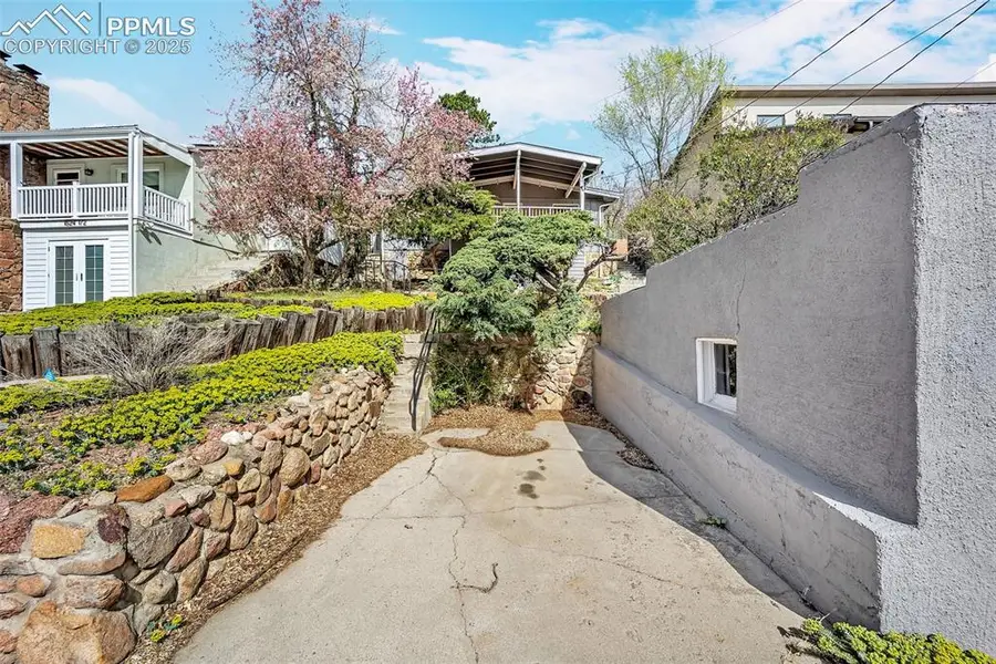 1624 Cheyenne Boulevard, Colorado Springs, CO 80906 - #3