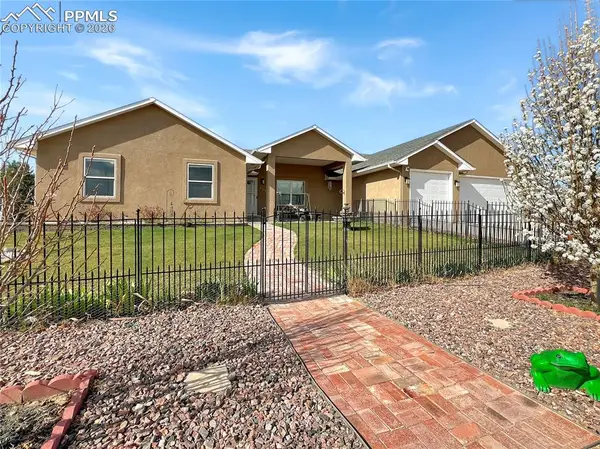 439 N Mitford Drive, Pueblo West, CO 81007
