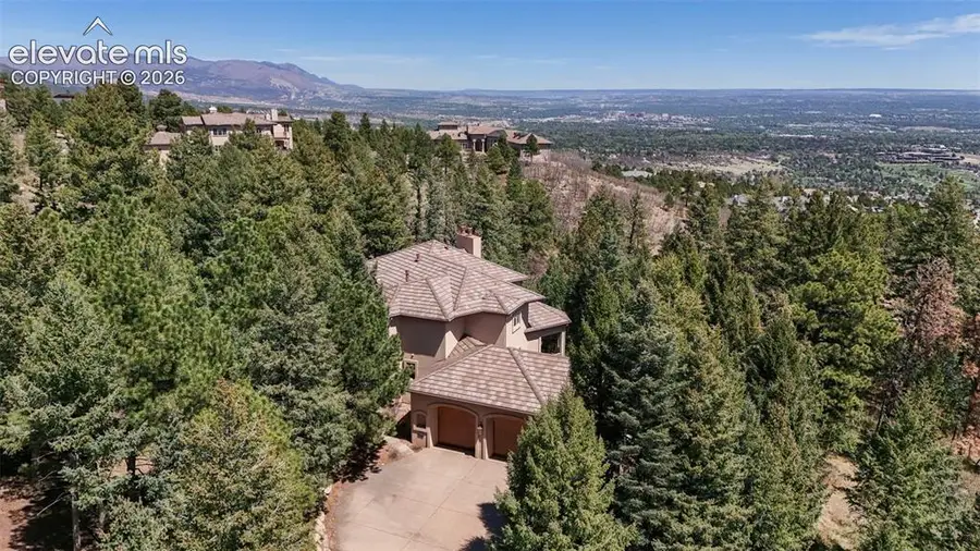 4890 Broadlake View, Colorado Springs, CO 80906 - #2