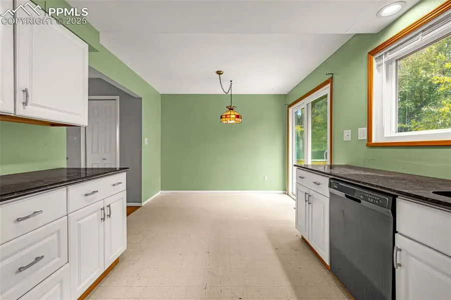 415 Cielo Vista Street, Colorado Springs, CO 80911 - Image #2