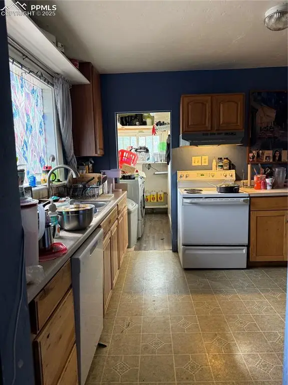 947 E Costilla Street, Colorado Springs, CO 80903 - #3