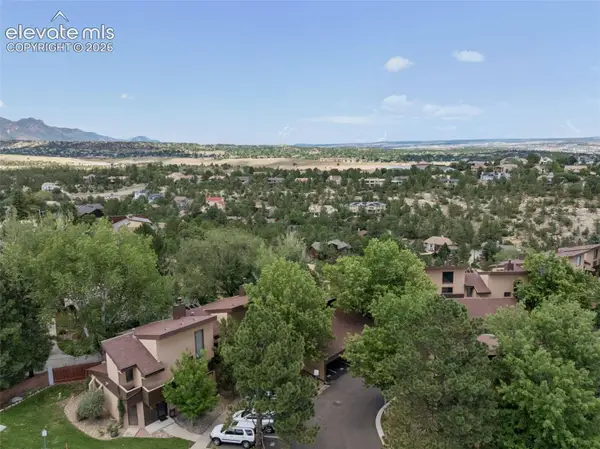 862 Pebblewood Drive, Colorado Springs, CO 80919