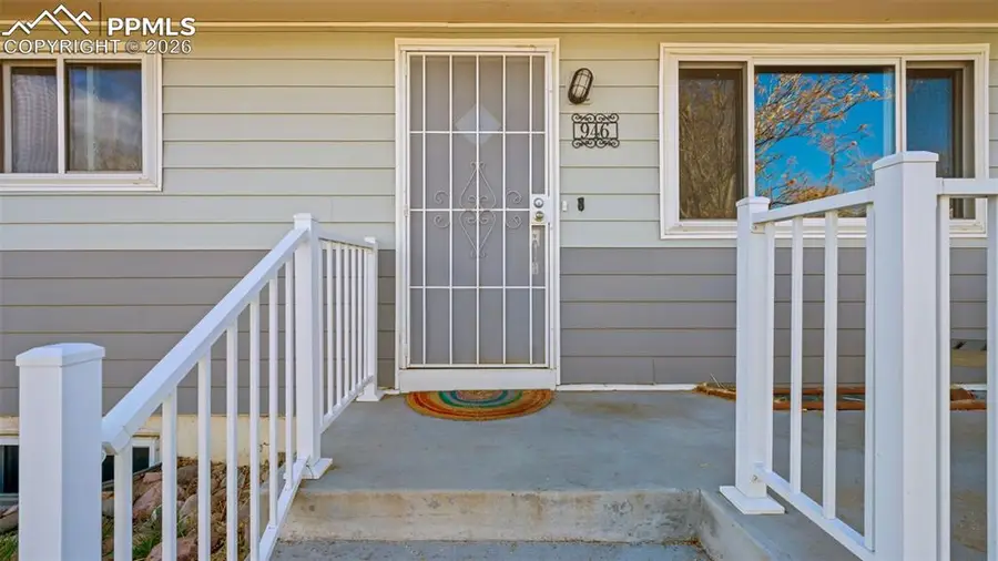 946 Hutchinson Drive, Colorado Springs, CO 80910 - #2