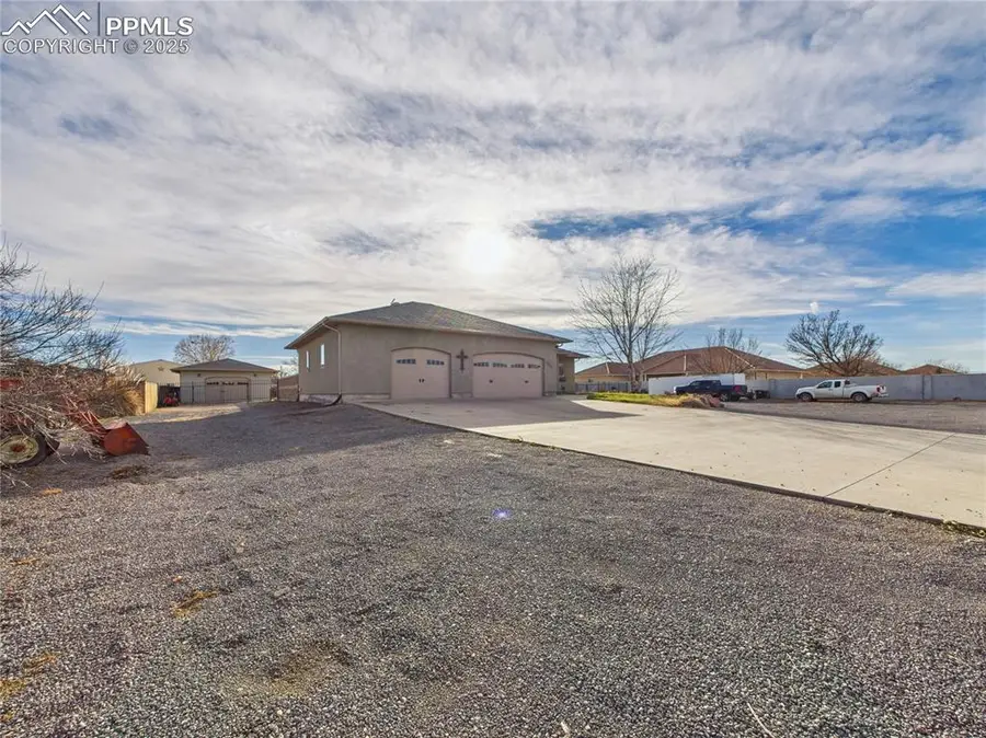 2084 Iris Road, Pueblo, CO 81006 - #3