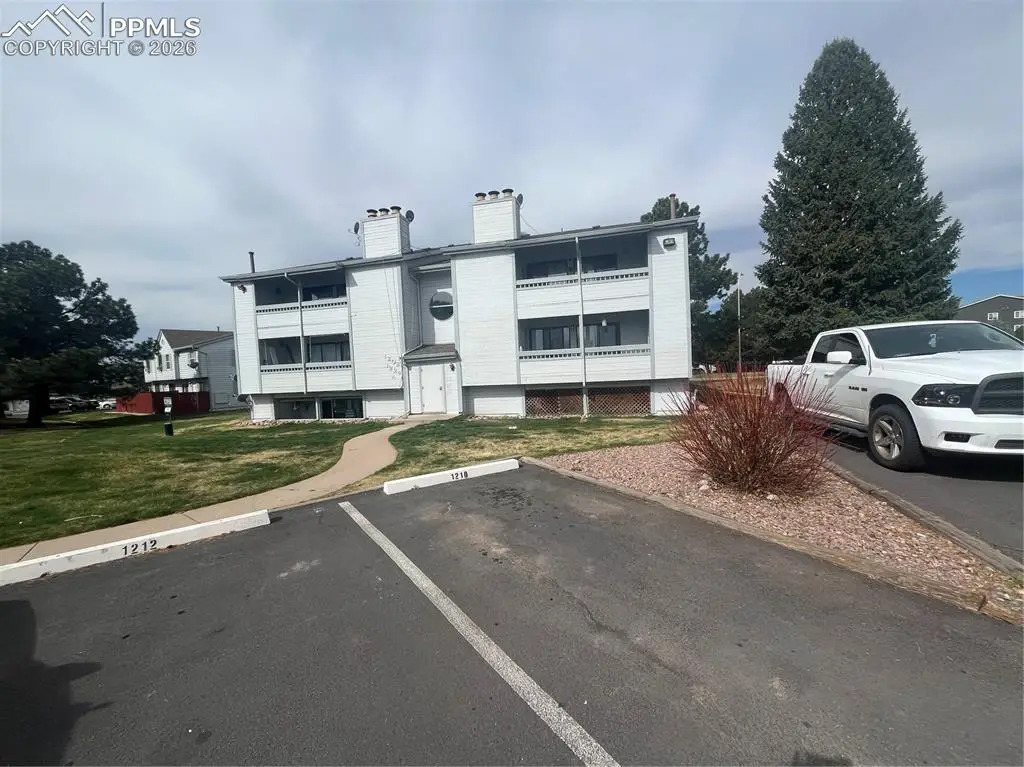 1206 Firefly Circle, Colorado Springs, CO 80916 - #1