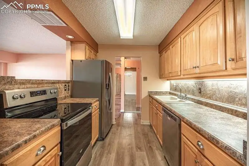 411 Lakewood Circle #B1112, Colorado Springs, CO 80910 - #2