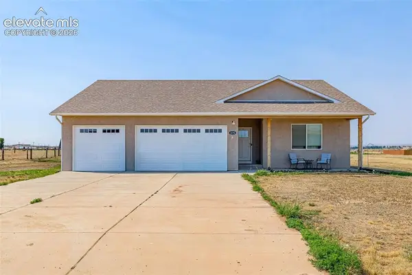 1696 E Silverwood Drive, Pueblo, CO 81007