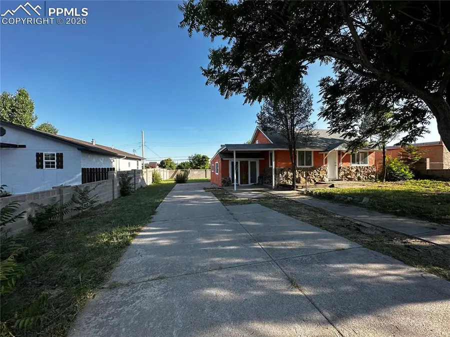 1520 E Ash Street, Pueblo, CO 81001 - #2