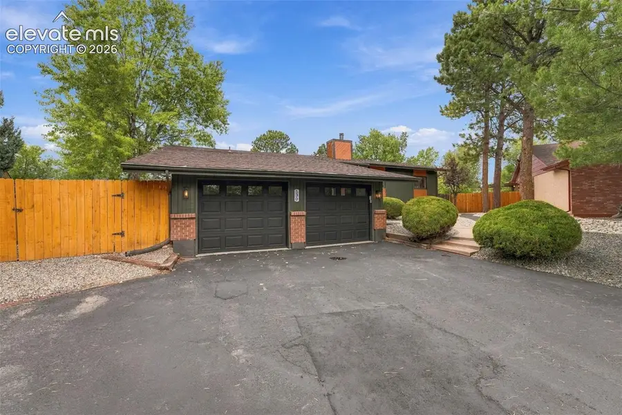 530 Mesa Vista Court, Colorado Springs, CO 80904 - #3