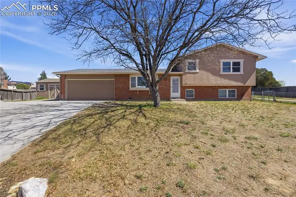6729 Nokomis Circle, Colorado Springs, CO 80915