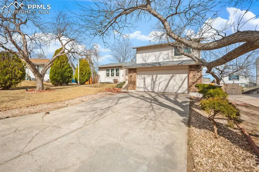 3330 Ashwood Circle, Colorado Springs, CO 80906 - #3