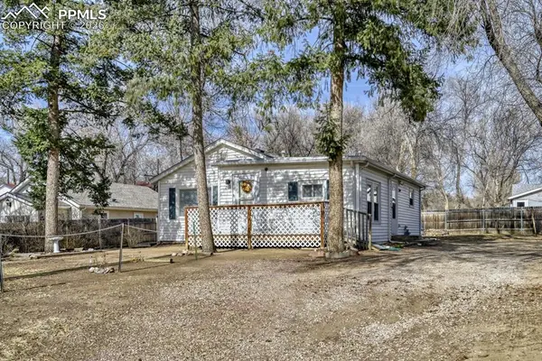 2428 E Monument Street, Colorado Springs, CO 80909