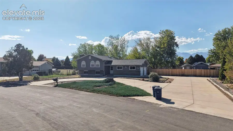 3642 W Cresta Loma Circle, Colorado Springs, CO 80911 - #2