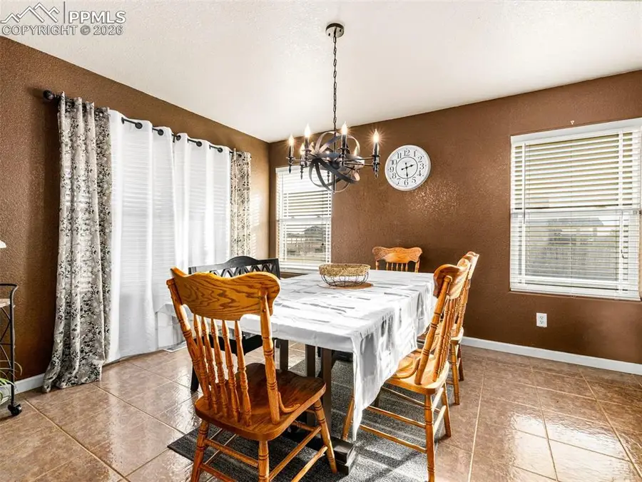 1140 W Shenandoah Drive, Pueblo, CO 81007 - #3