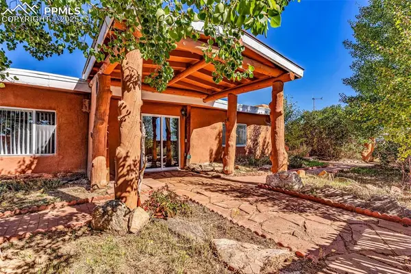 5250 Oak Grove Circle, Westcliffe, CO 81252