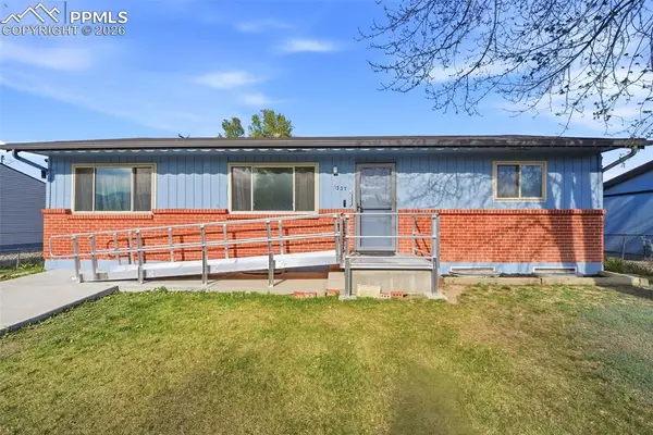 1337 Maxwell Street, Colorado Springs, CO 80906