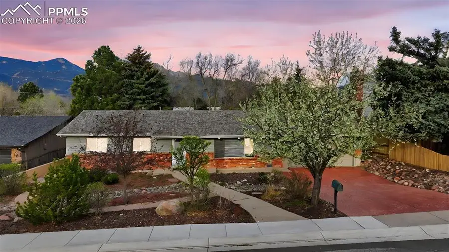 1114 Pioneer Lane, Colorado Springs, CO 80904 - #2